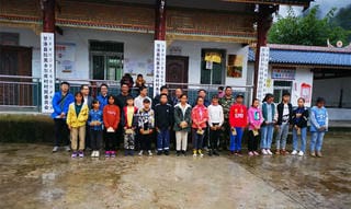 华锋公司赴甘洛县拉莫乡尔库村调研 --扶贫助学，，，转达暖心大爱