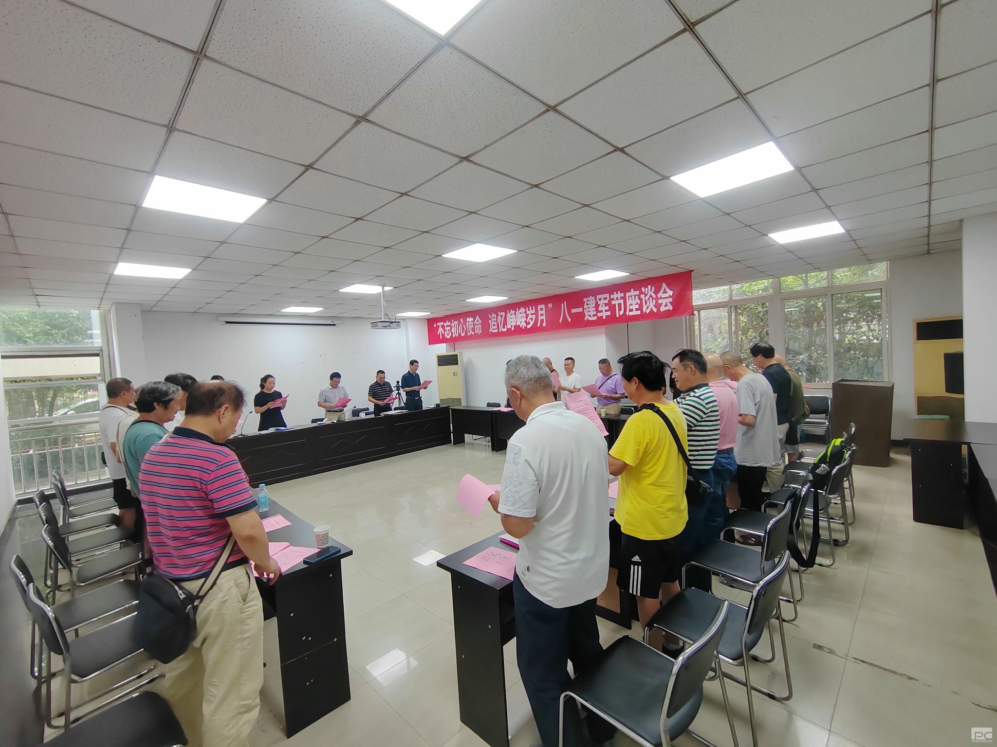 成都探矿开展“八一”建军节慰问运动