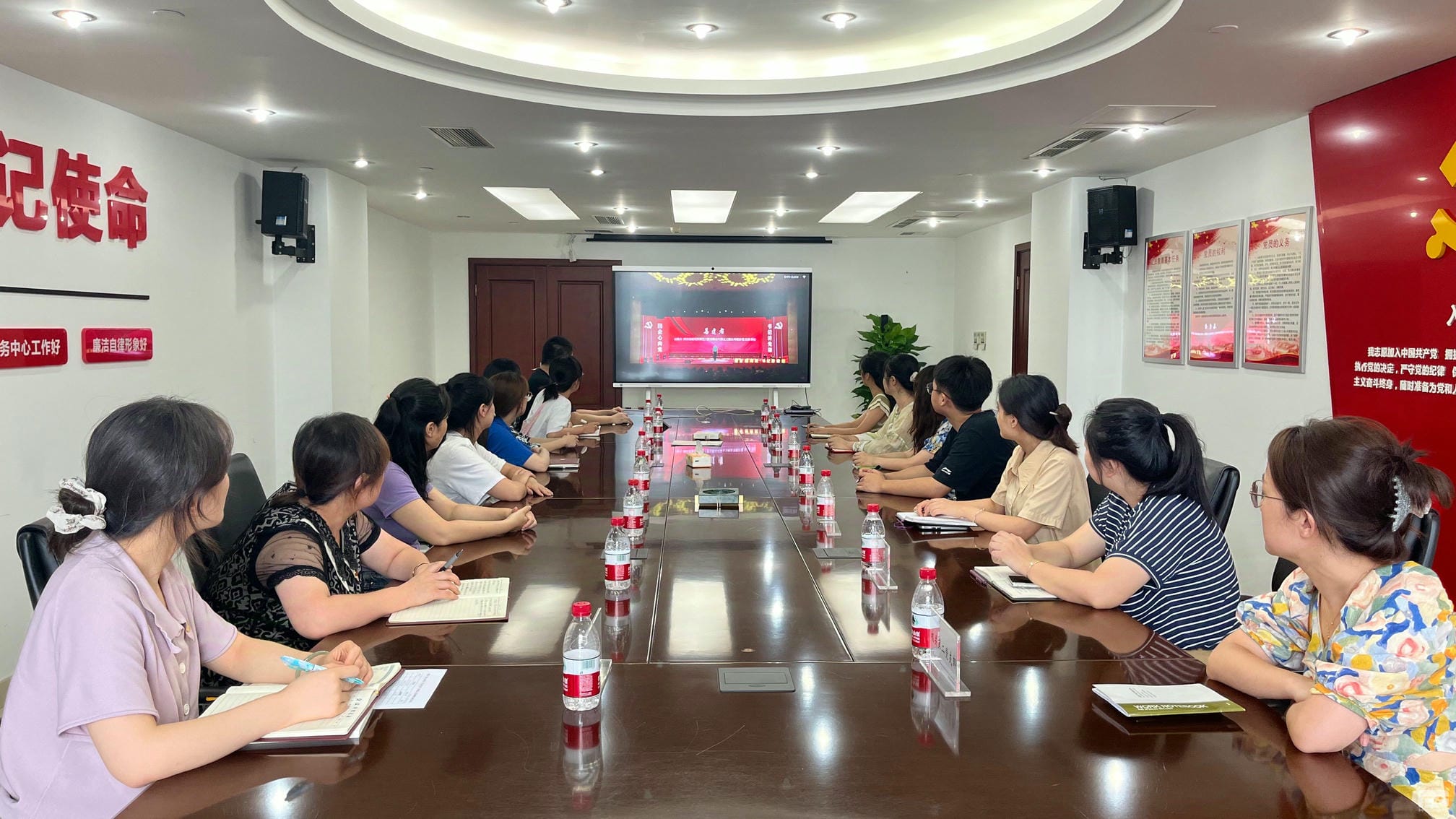 核西南院党委组织寓目“国企心向党·书记讲党课”案例展示网络直播