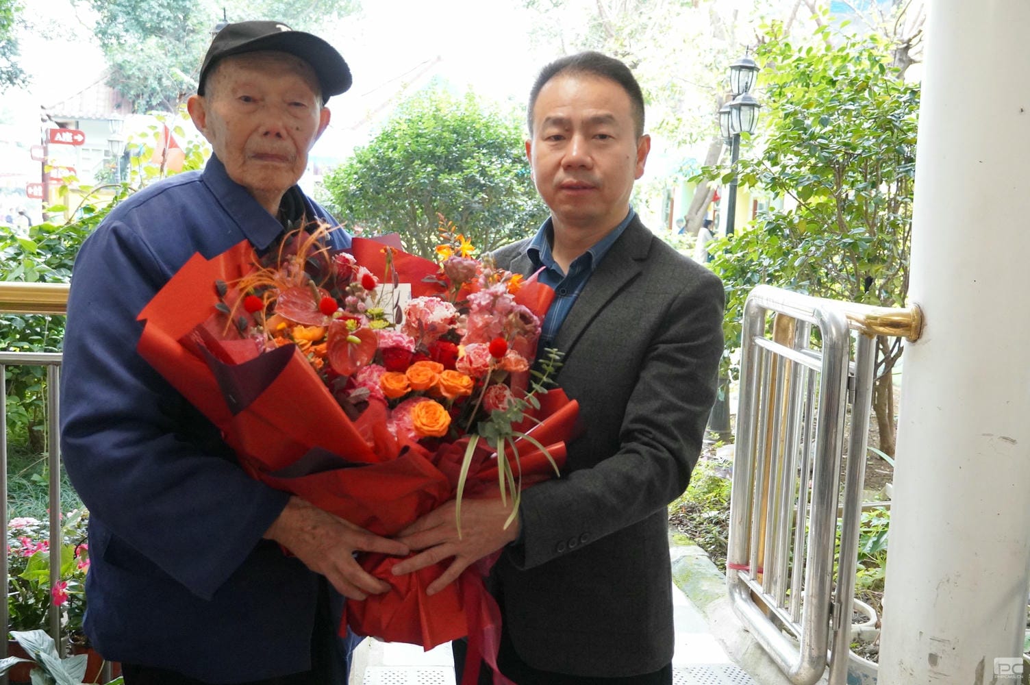 矿勘集团向导走访慰问百岁高龄退休职工