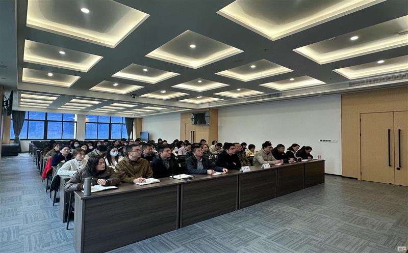 鼎力大举弘扬宪法精神，，，，，推动进一步周全深化刷新 ——兴蜀设计集团开展第五期执律例则知识培训会